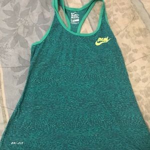 Nike running top